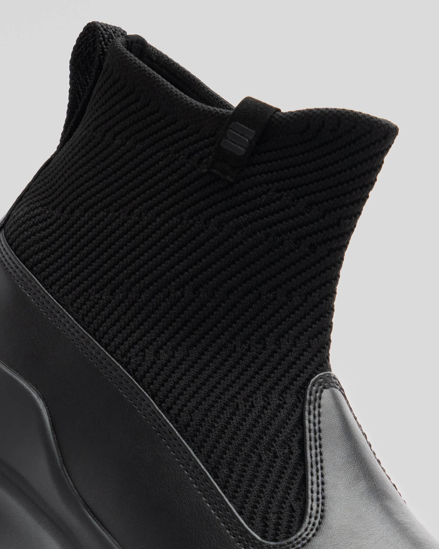 Pro - Eclipse Black