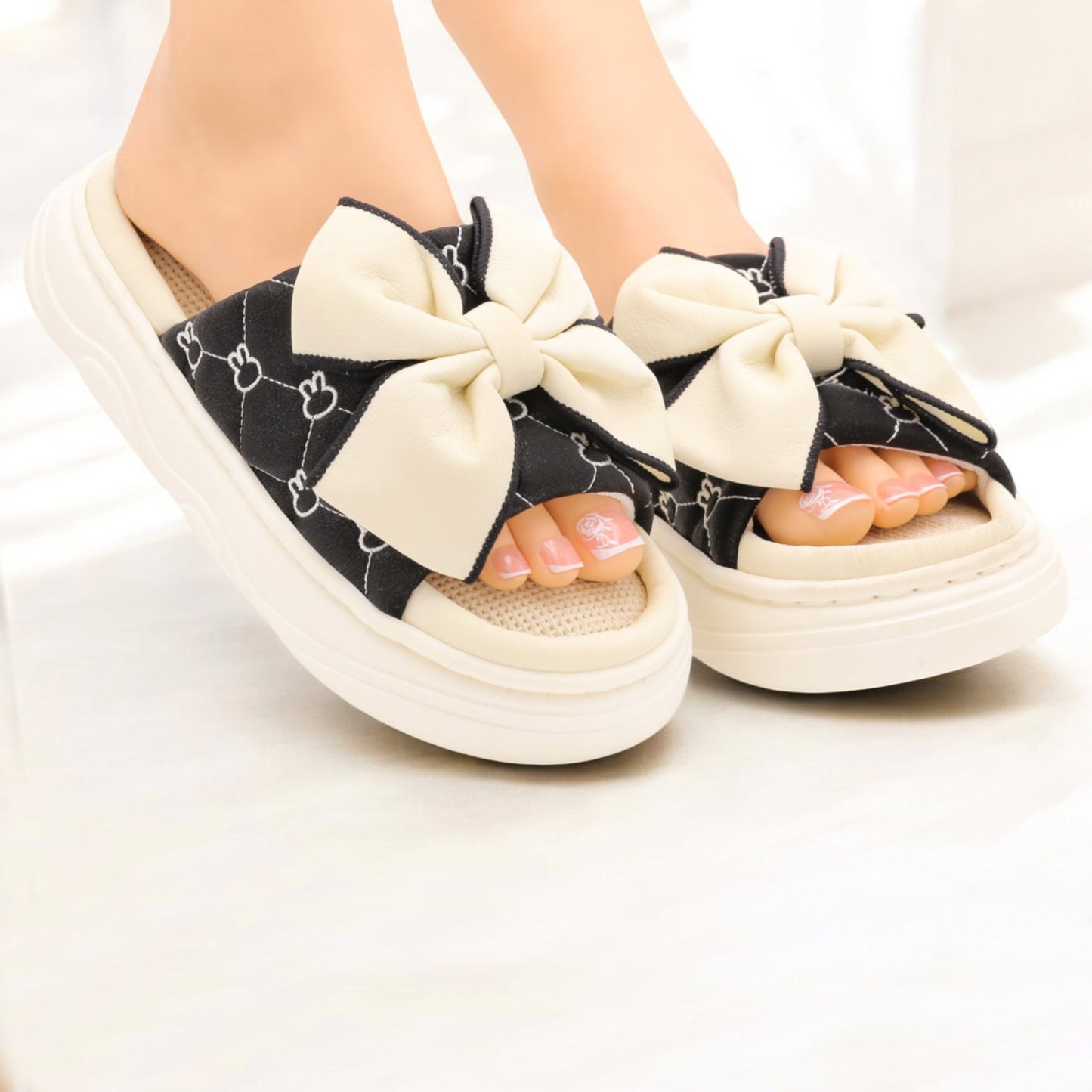 Alpha bow slipper